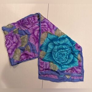 VINTAGE: Elaine Gold | Women’s rectangular floral print 100% silk scarf